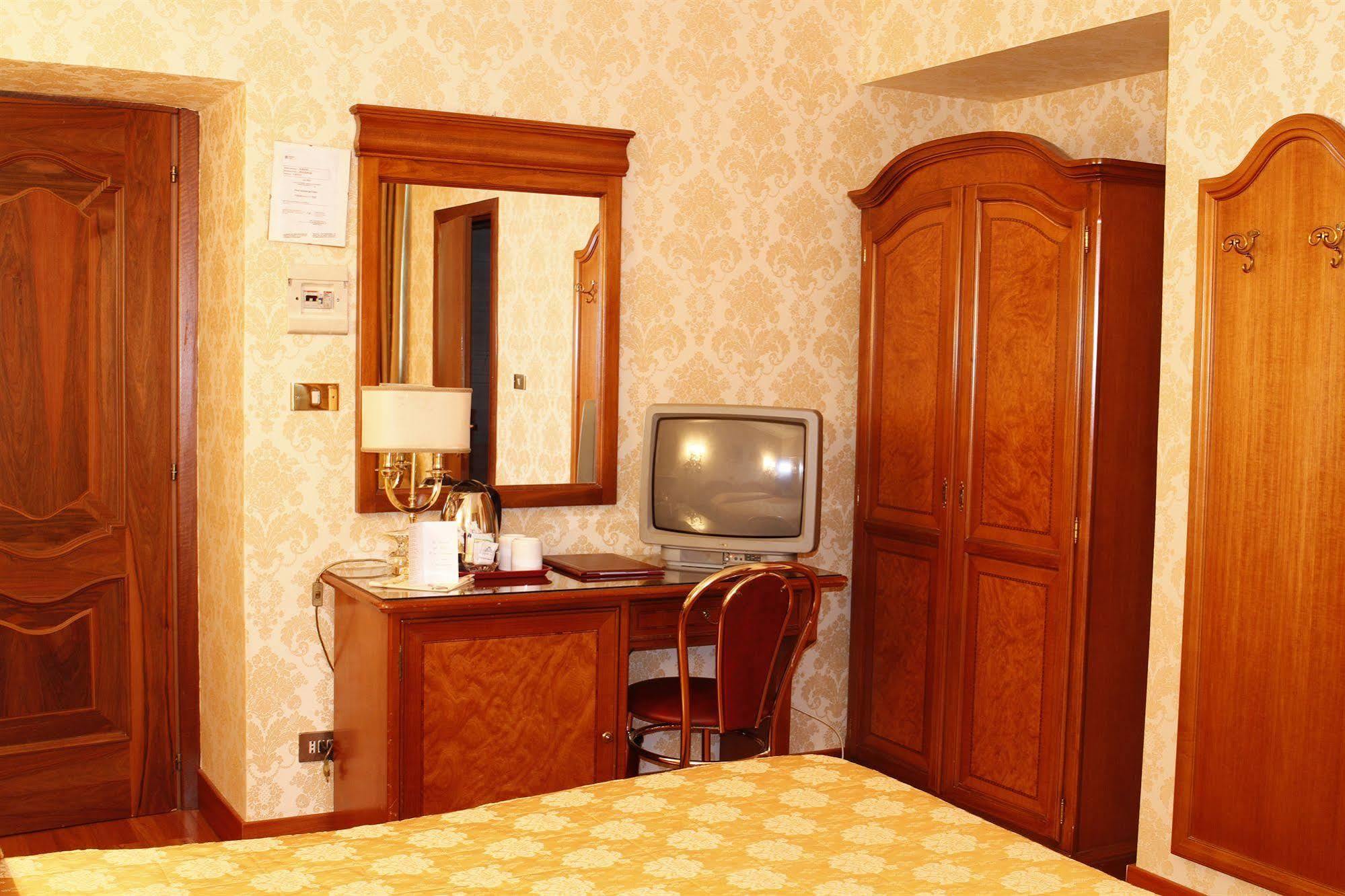 Hotel Pace Helvezia Roma Ngoại thất bức ảnh